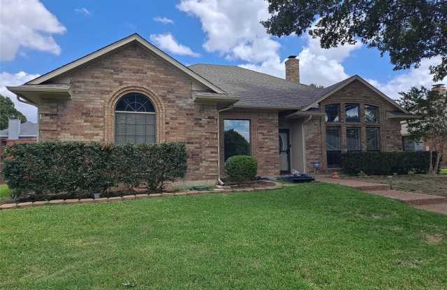 1228 Shawnee Trail - 1228 Shawnee Trail, Carrollton, TX 75007