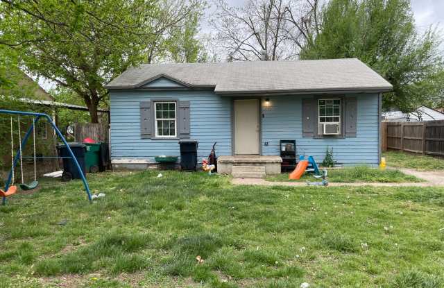 Beautiful 3 bed bed 1 bath make ready home is available! Gallery 1
