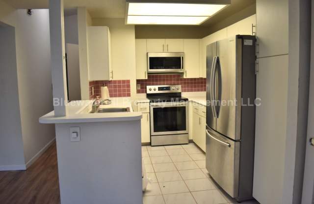 Crosspointe 2/2/2 Townhome (near to Aloha Stadium) Gallery 4