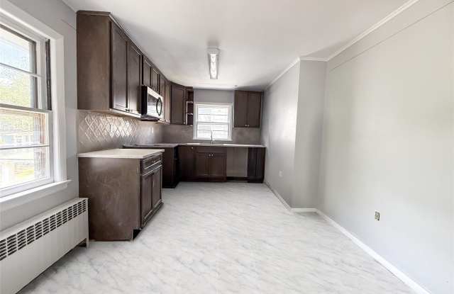 134 N BROADWAY photos photos