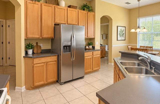 Spacious 4-Bedroom, 3-Bath Oviedo Home – Beautiful Interiors, Generous Living Spaces & Fantastic Location! Gallery 4