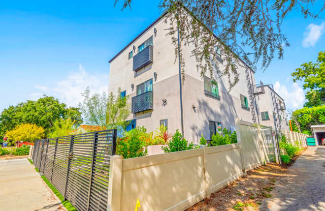 14541 Weddington St - 14541 Weddington Street, Los Angeles, CA 91411