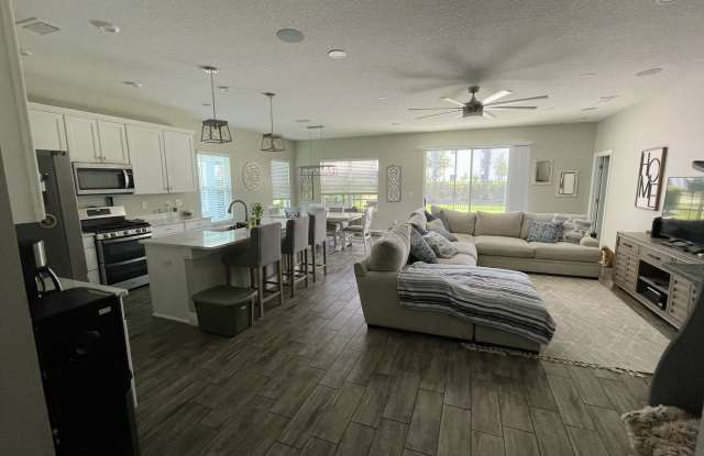 5448 Silver Sun Dr Gallery 2