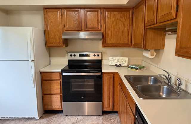 12866 BISON Court Gallery 4