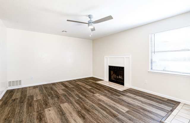 Beautifully Renovated 2bed/2bath Flat Gallery 2