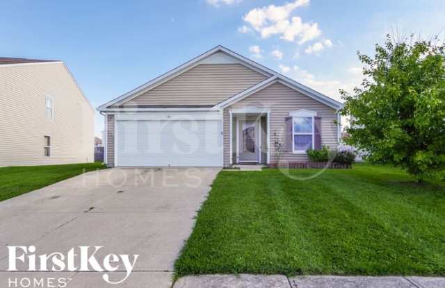 623 Greenway Street - 623 Greenway Street, Greenwood, IN 46143