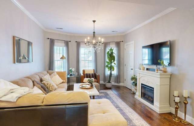 38 Pearl 3 photos photos