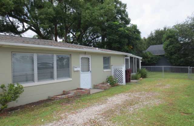 1916 N. Westmoreland Drive Gallery 4