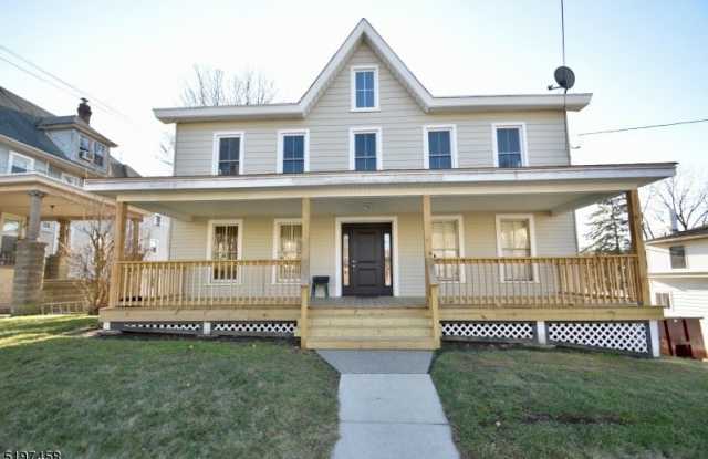 20 Hamburg Ave photos photos