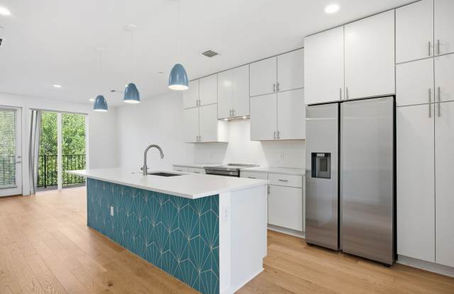 Experience Sophisticated East Austin Living with Modern Style  Private Garage! photos photos