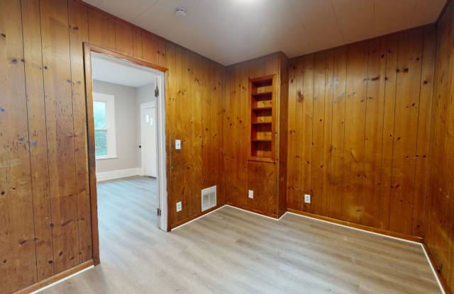 6906 Gertrude Ave - 3 Bedroom Single Family Home Gallery 4