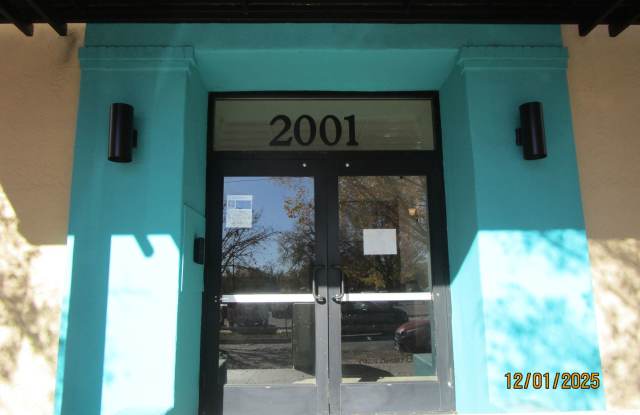 2001 Gold Ave SE photos photos