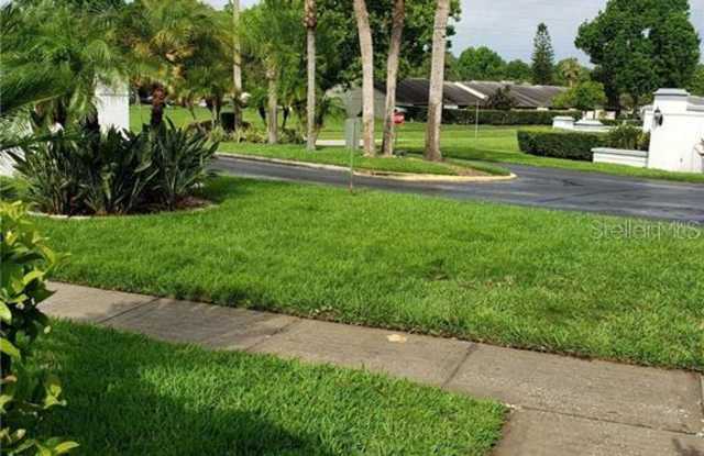 1398 PINE RIDGE CIRCLE E Gallery 2