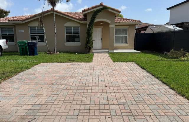 11237 SW 246th St photos photos