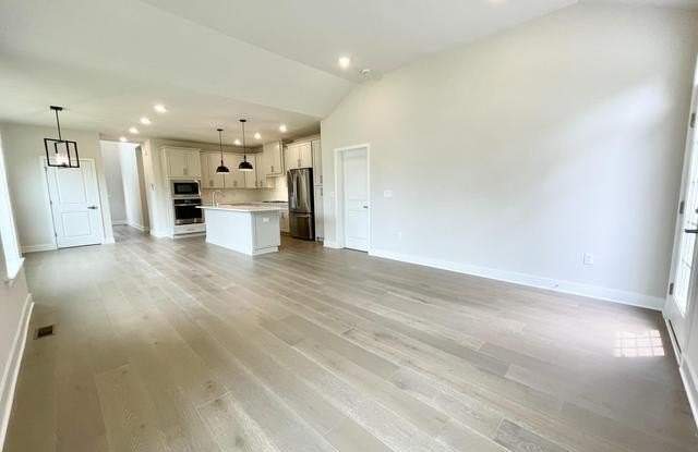 1 Beach Court Gallery 4
