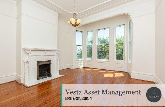 Rare Castro Retreat – Spacious 2BR with Private Backyard photos photos