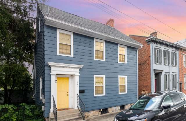 4 Bedroom home in historic downtown Carlisle, PA! Gallery 3