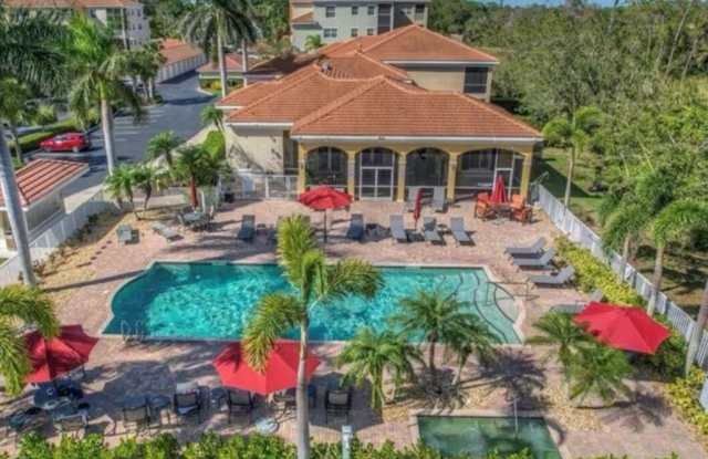 ** 2 BEDROOM PLUS A DEN - 2 BATH SEASONAL BEAUTIFUL CONDO AVAILABLE FOR SEASON ** PRIME LOCATION ** OLDE NAPLES ** BOTANICAL PLACE ** MINUTES FROM NAPLES POWDERY SAND BEACHES ** VACATION RETREAT ** photos photos