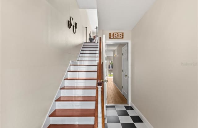 661 GARLAND CIRCLE Gallery 3