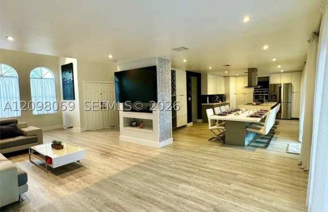 8224 SW 163rd Ct Gallery 3