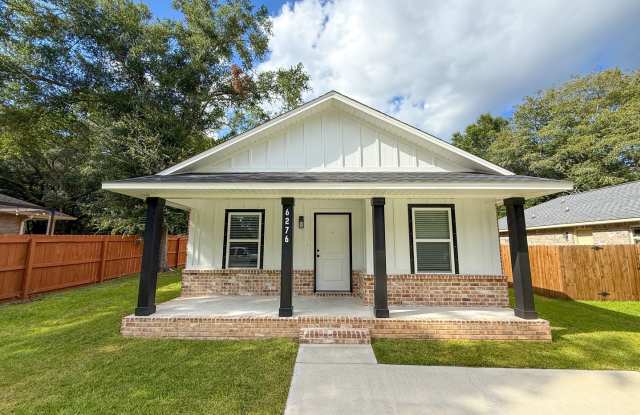 Like New 2025 Built Home in Milton – Minutes from NAS Whiting Field! Pet Friendly! photos photos