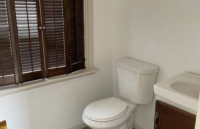 5665 HULMEVILLE Road - 5665 Hulmeville Road, Bensalem, PA 19020