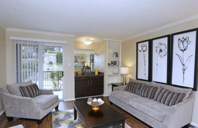 1602 Thousand Oaks Dr Gallery 2