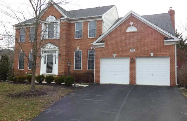 831 WINTERBERRY DRIVE SE Gallery 2