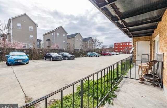 5009 D Street SE Gallery 1