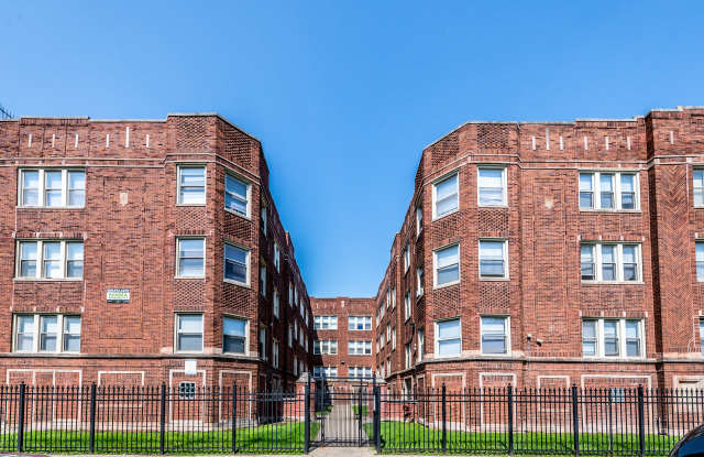 8000 S Maryland Gallery 2