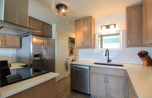 1311 Goethals Dr photos photos