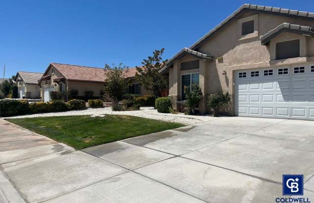 Well-maintained 4-bedroom, 3-bathroom Victorville home! Gallery 1