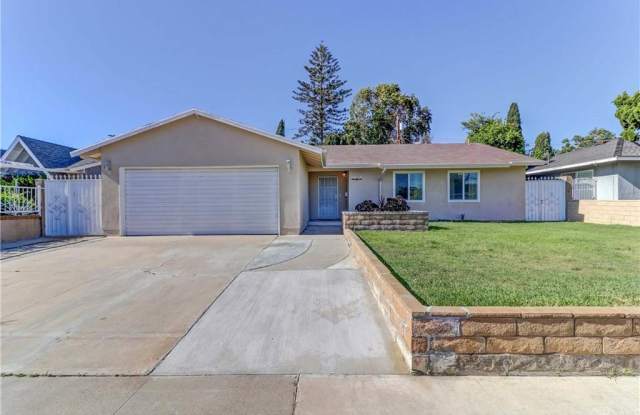 11891 Rexford Road Gallery 2