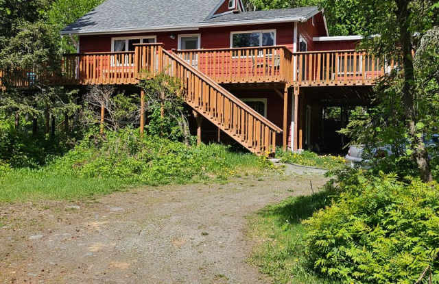 Nestled in beautiful Alaskan Wilderness - 31805 Eagle River Road, Anchorage, AK 99577