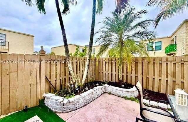 1569 Shaker Cir Gallery 2