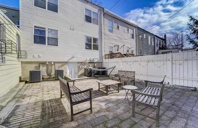 295 NEW YORK AVE photos photos
