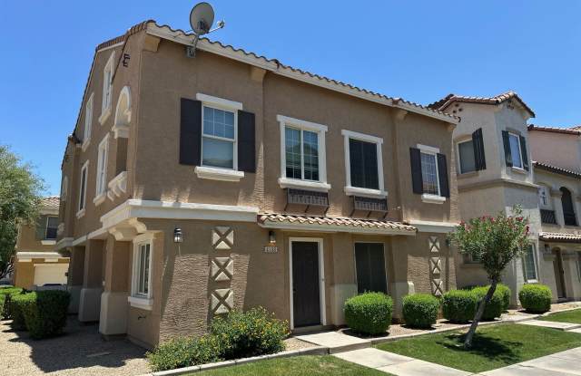 Comfort with Resort-Style Living 2BED/2BATH in Gilbert! *New WASHER and DRYER** photos photos