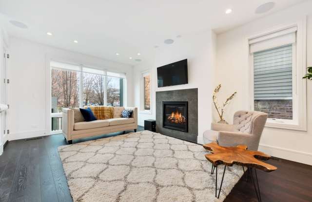 1445 West Fry Street - 1Unit 1 Gallery 2