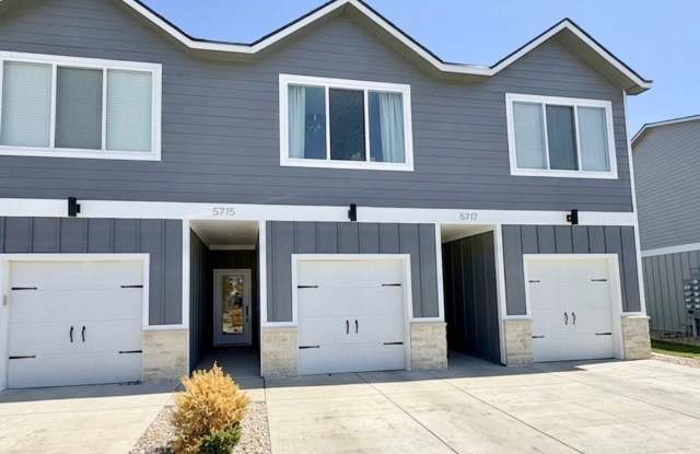 Modern Townhome with STUNNING Views in West MHK photos photos