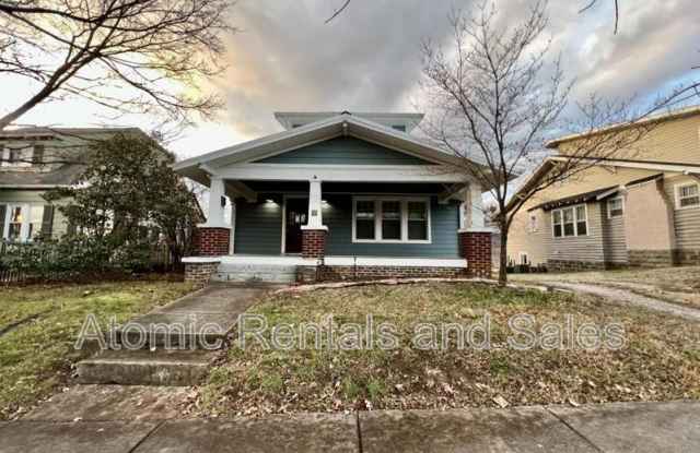 123 E Churchwell Ave photos photos