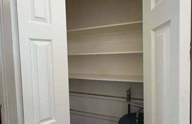 Cozy 1 Bedroom 1 Bath Unit Located in Hilo Town Gallery 4