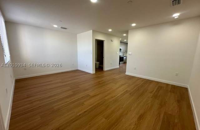 19442 SW 125th AVE Gallery 3