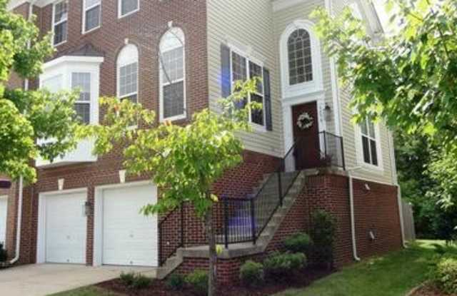 5079 SAPPHIRE SKY LN - 5079 Sapphire Sky Lane, Centreville, VA 20120