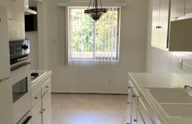 1822 Corinth Avenue - 1822 Corinth Avenue, Los Angeles, CA 90025