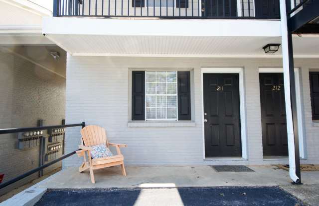 Efficiency Condo Across from AU Campus! - 634 West Magnolia Avenue, Auburn, AL 36832