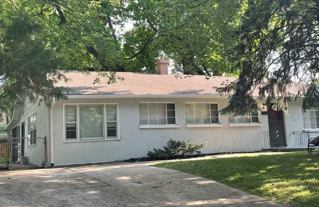 937 W 32nd Terrace - 937 West 32nd Terrace, Kansas City, MO 64111