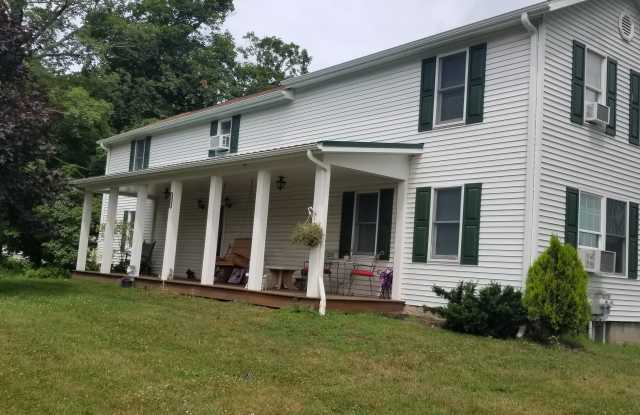 1047 Fyler Rd photos photos