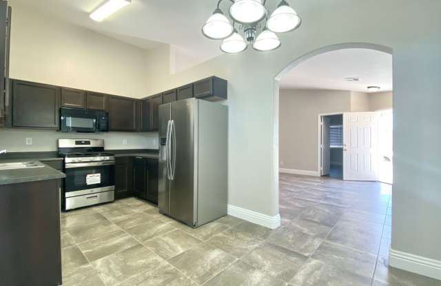 Beautiful one-story, three-bedroom, and two-bathroom home Gallery 4