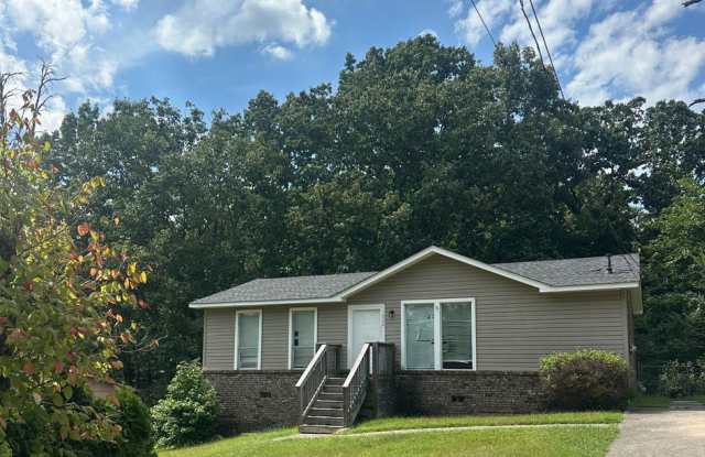 Cozy 3BR Home with Deck, Porch  Storage Space photos photos