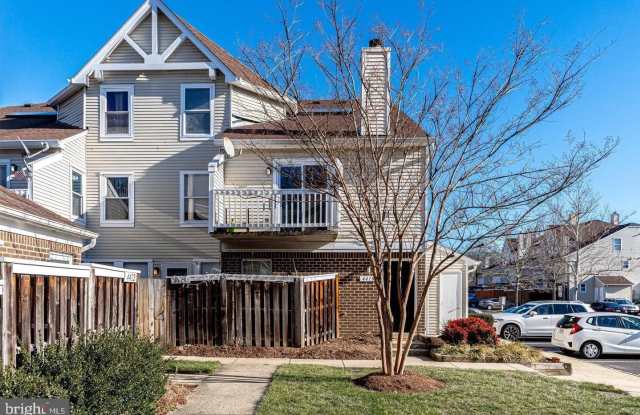 4418 PEMBROOK VILLAGE Drive Gallery 2